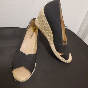 Coconuts by Matisse Peep Toe Black Espadri…
